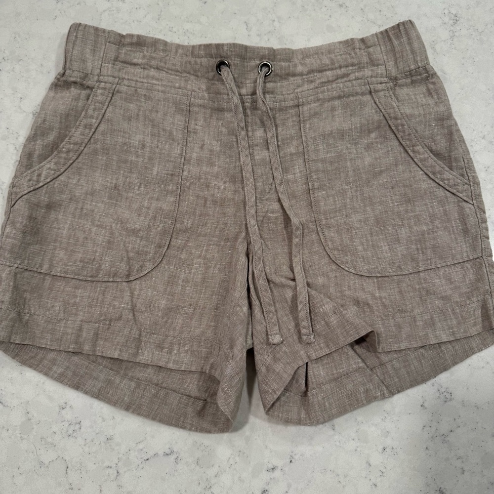 EUC Athleta Beige 100% Linen 5" Inseam Pull On Shorts Elastic Drawstring Waist